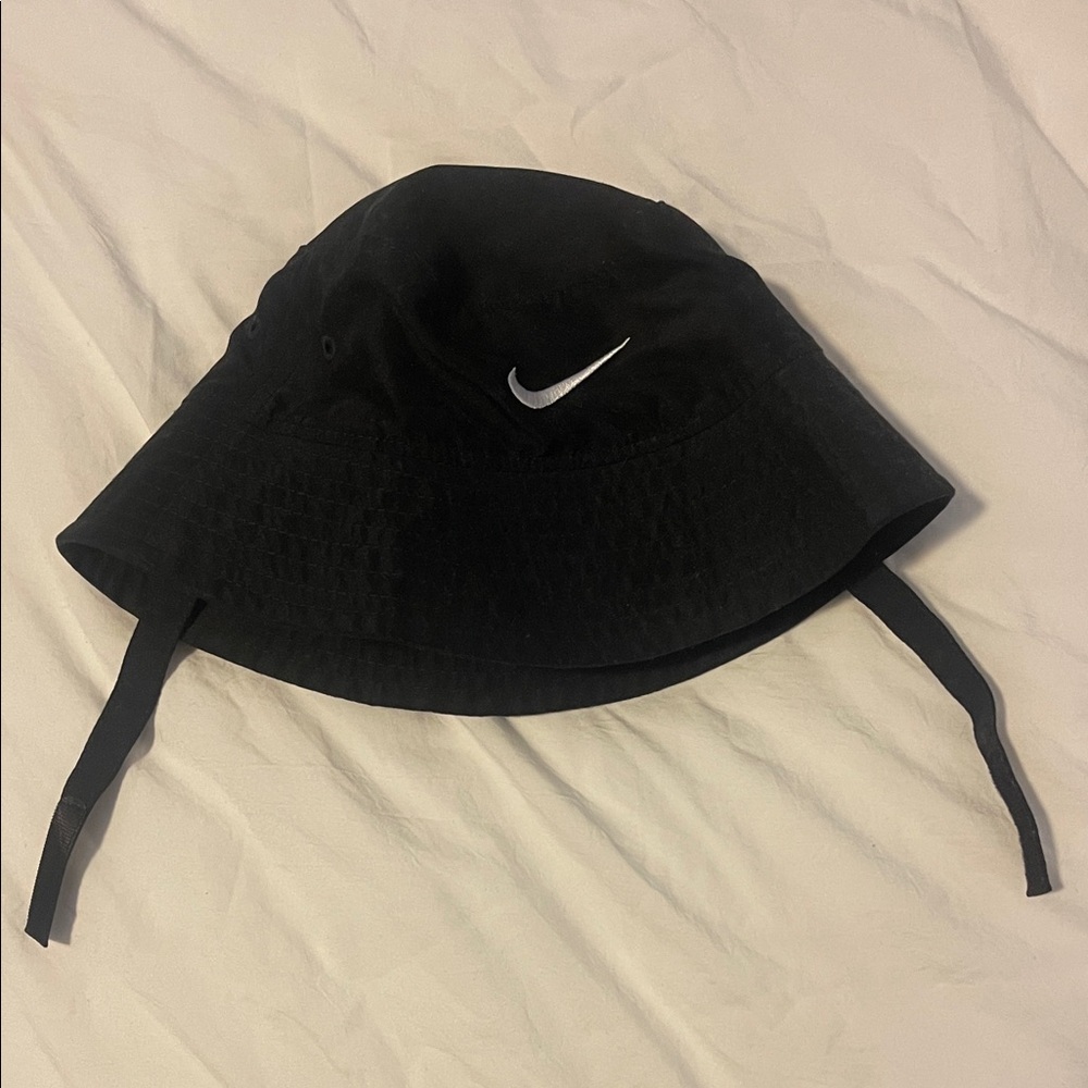 Nike Classic Black Bucket Hat